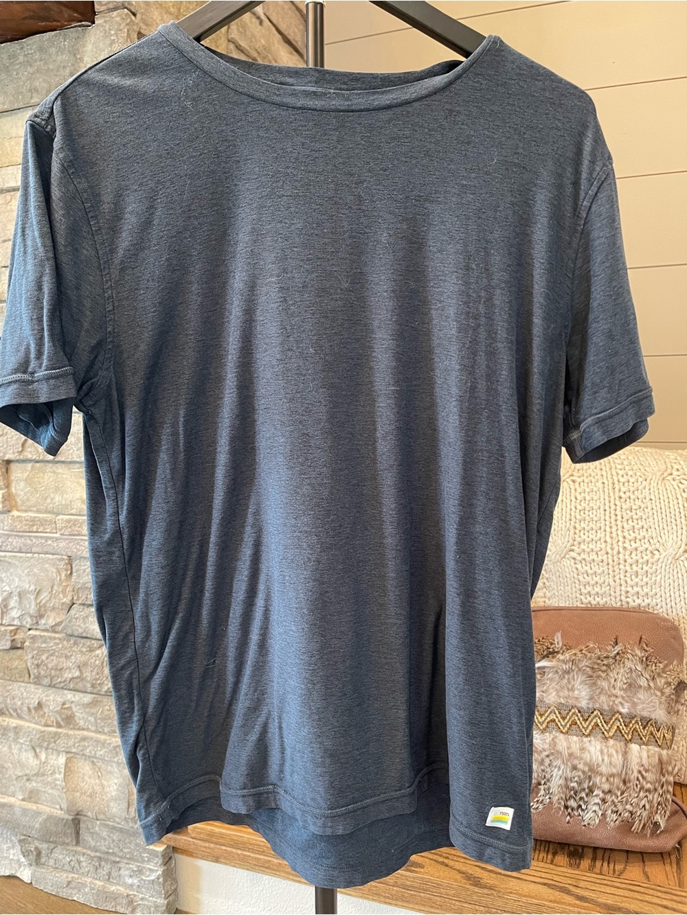 Vuori Men’s Performance Short Sleeve Tee Heather Navy Blue Size Small